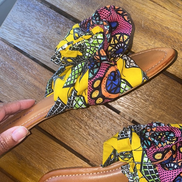 Gianni Bini multi- color sandals - Picture 3 of 5